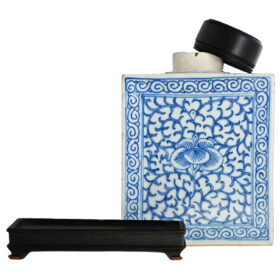 Chinese Blue & White Porcelain Tea Caddy