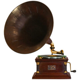 American Victor VI 78 RPM Spearpoint Horn Mahogany Phonograph